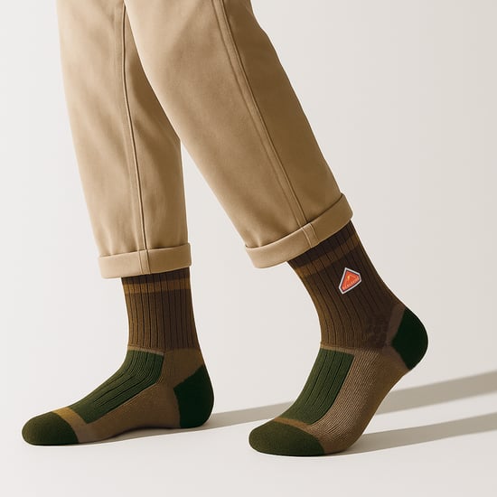 Calcetines de senderismo de lana reciclada en bloque de color medio para hombres y mujeres - Image 4
