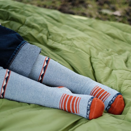 Calcetines de senderismo de longitud media de bambú para hombres y mujeres - Image 4