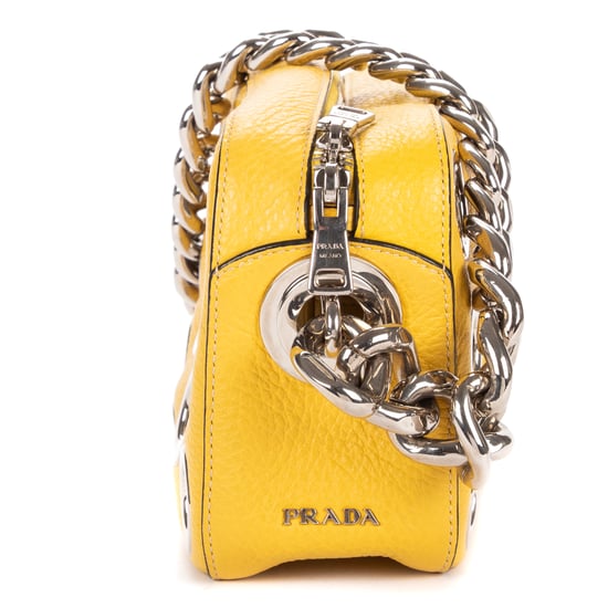 Prada Grommet Bauletto Chain Bag en amarillo Cuero de ternero - Image 3