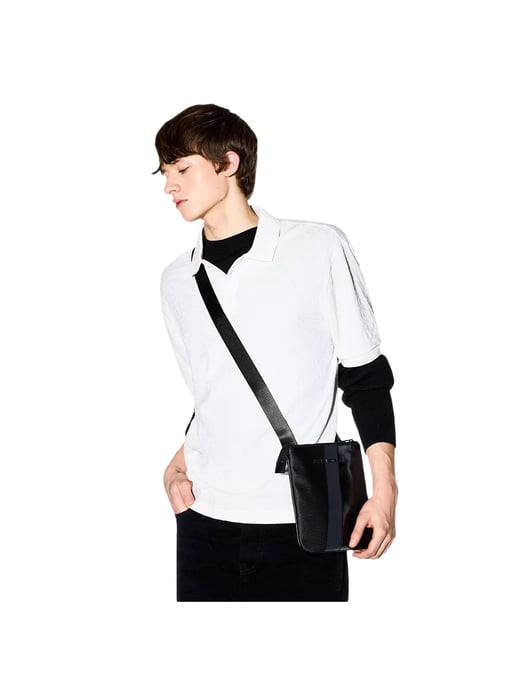 Bolso bandolera Armani Exchange Signature para hombre - Image 2