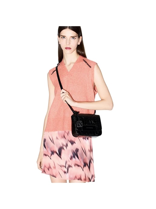 Bolso de hombro Armani Exchange Signature para mujer - Image 2