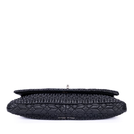 Miu Miu Medium Crystal Chain Flap Clutch en negro Cuero de ternero - Image 6