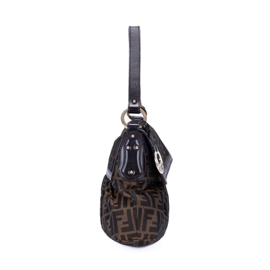 Fendi Chef Flap Hobo en Brown Lienzo - Image 4