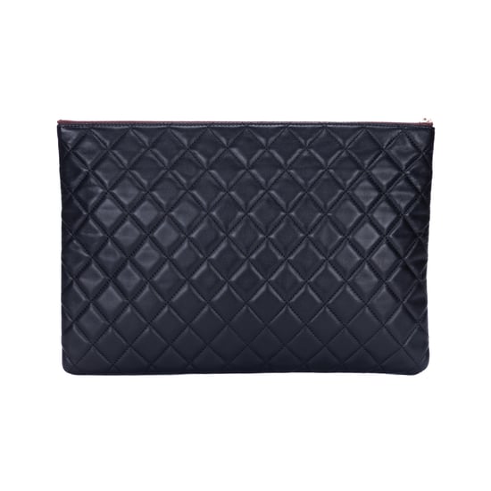 Chanel Large O Case Clutch Large en negro Cuero de becerro - Image 5