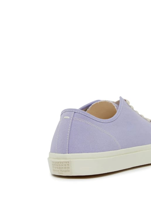 Zapatillas Tabi de lona de caña baja en violeta - Image 5