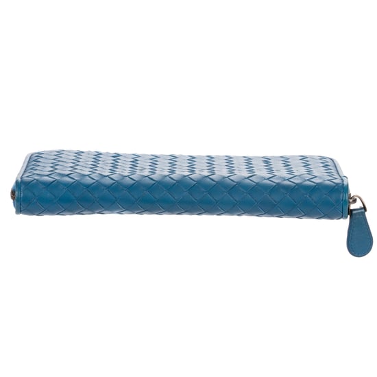 Bottega Veneta Zip Around Wallet en azul Cuero de becerro - Image 6