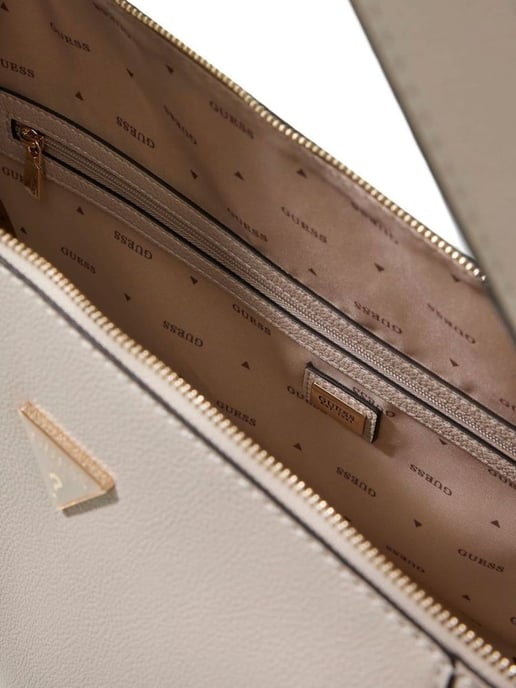 Bolso de Hombro Guess Color Taupe Claro - Image 3