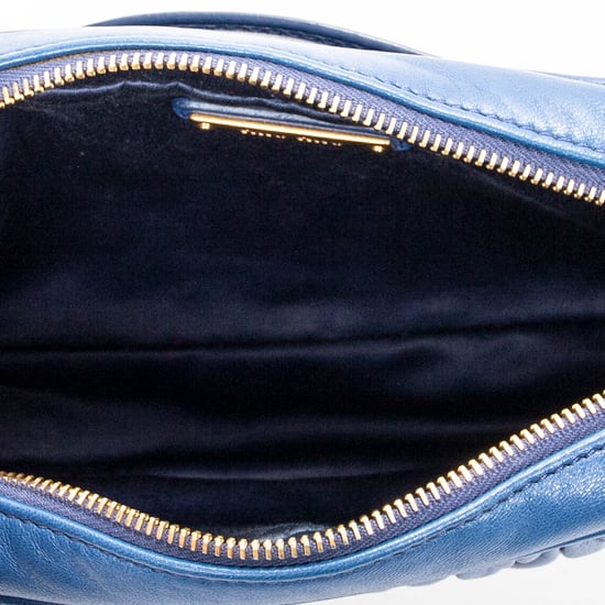Miu Miu Small Belt Bag en azul Cuero de ternero - Image 4