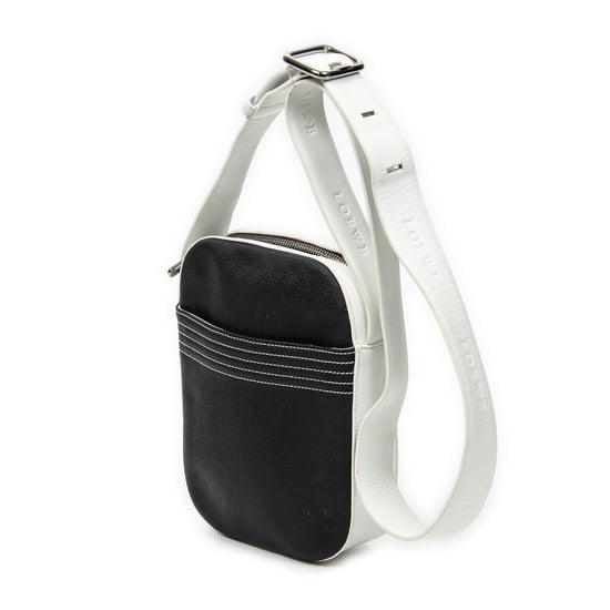 Loewe Small Camera Messenger en negro Cuero de ternero - Image 2