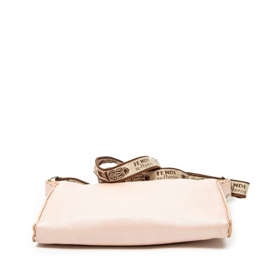 Fendi Front Pocket Crossbody  en  rosa Cuero de ternero - Image 6
