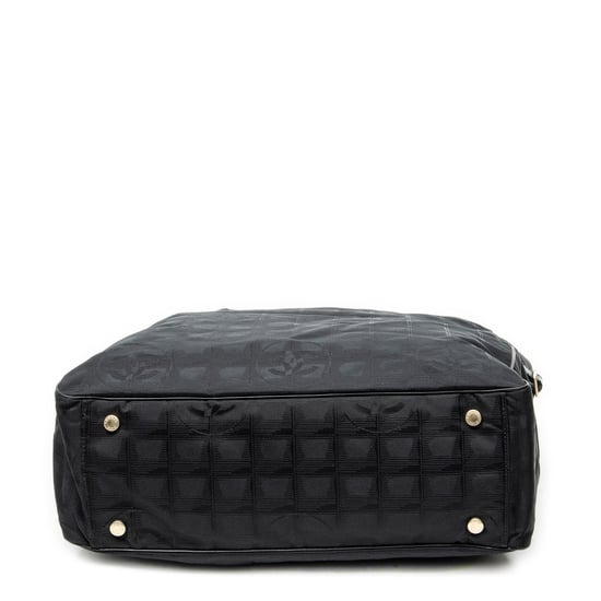 Chanel New Travel Line Zip Shopping Tote en negro Lienzo - Image 6