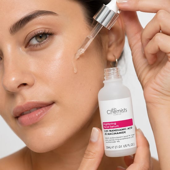 skinChemists Sérum facial iluminador con ácido tranexámico al 2,5 % y niacinamida al 4 % (30 ml) - Image 6