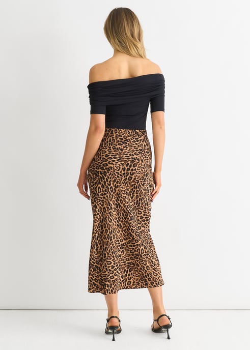 Falda midi marrón con estampado animal - Image 4