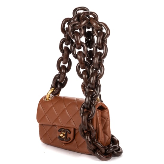 Chanel 2023 Mini Wenge Wood Flap Bag Mini en Brown Cuero de ternero - Image 2