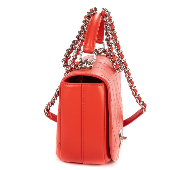Chanel Ring My Bag Flap  en  rojo Cuero de ternero - Image 4