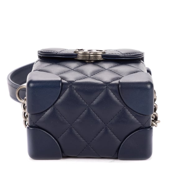 Chanel Mini Trunk Flap Mini en Marina Cuero de ternero - Image 6