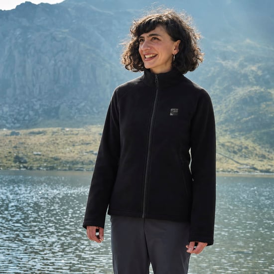 Chaqueta de forro polar liviana para mujer con bolsillos con cremallera y cuello cálido ajustado - Image 5