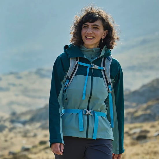 Chaqueta impermeable ligera con capucha para mujer, con cremallera, para senderismo. - Image 5