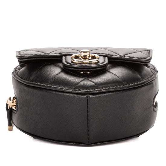 Chanel Heart Belt Bag  en  negro Cuero de ternero - Image 6