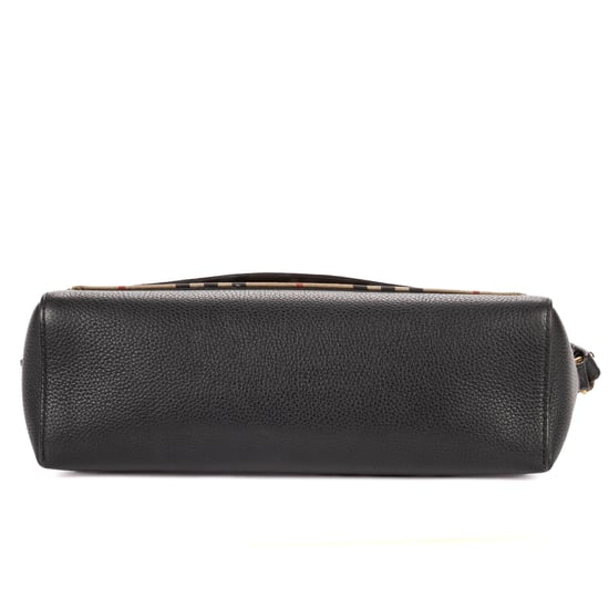 Burberry Note Logo Flap Crossbody  en  negro Cuero de ternero - Image 6