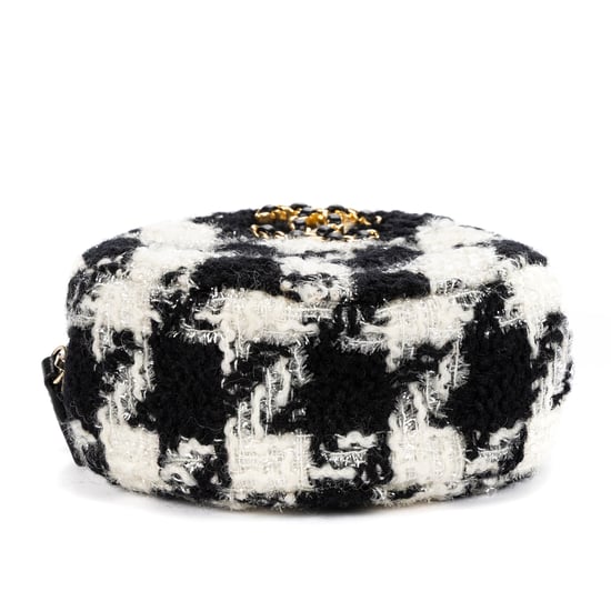 Chanel 19 Round Clutch Chain Crossbody en negro Lienzo - Image 6