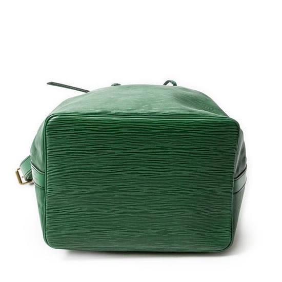 Louis Vuitton Noe Black Stitching PM en verde Cuero de ternero - Image 6
