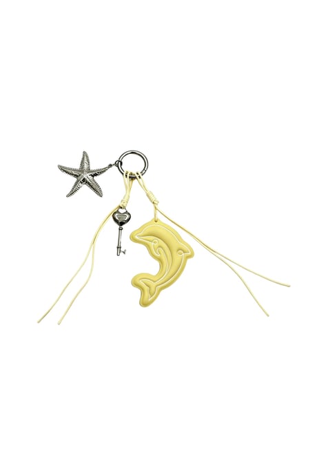 Kassandra Llavero Unisex - Image 1
