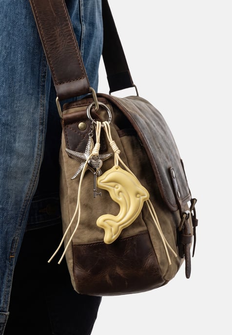 Kassandra Llavero Unisex - Image 4