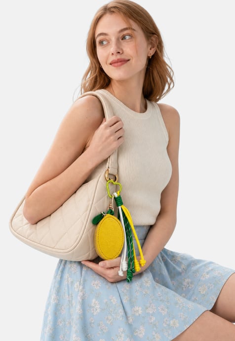 Kassandra Llavero Unisex - Image 4