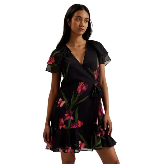 Minivestido Negro Cruzado Con Mangas Estilo Ángel De Ted Baker - Image 2