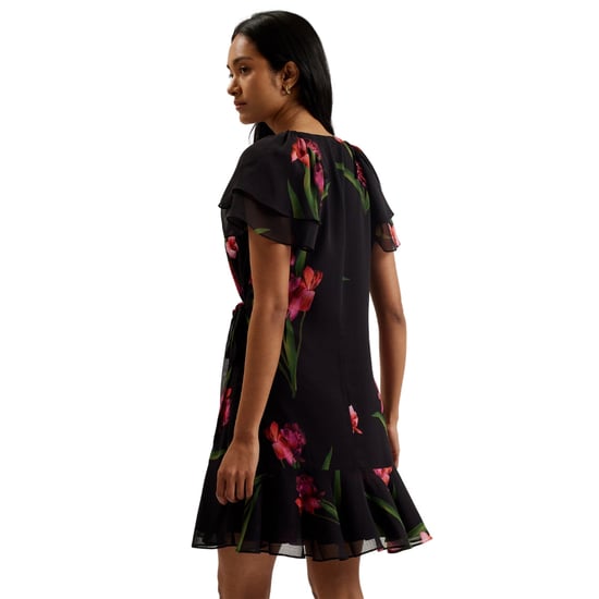 Minivestido Negro Cruzado Con Mangas Estilo Ángel De Ted Baker - Image 5