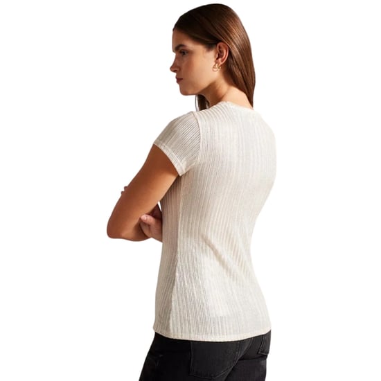 Camiseta De Manga Corta Con Cuello Redondo Color Dorado Metalizado Katrino De Ted Baker - Image 4