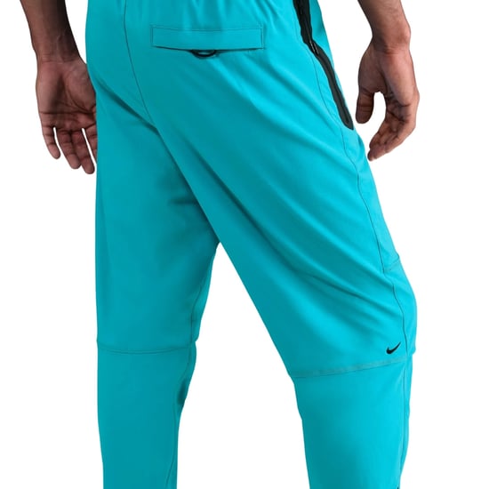 Pantalones Nike Tech Woven Dusty Cactus - Image 4