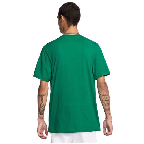 Camiseta Verde Nike Sportswear Club - Image 3