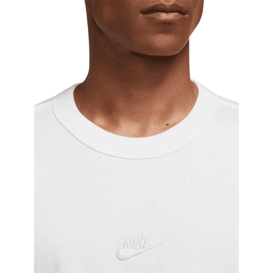 Camiseta Blanca Nike Sportswear Premium Essentials - Image 5
