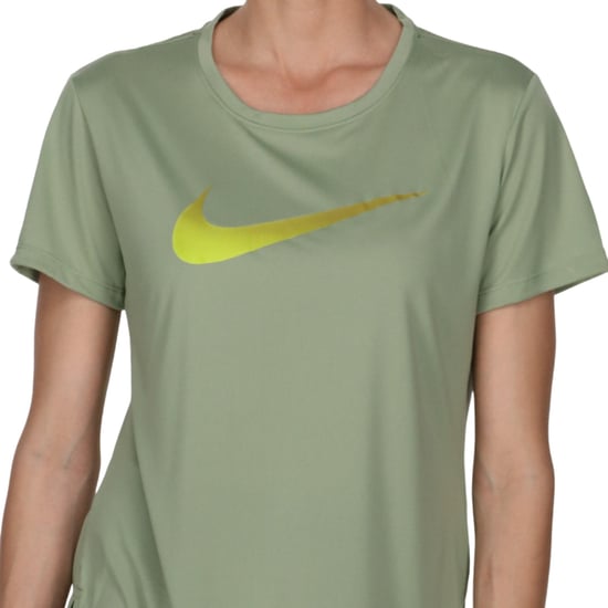 Camiseta Nike One Dri-fit Swoosh Verde - Image 4