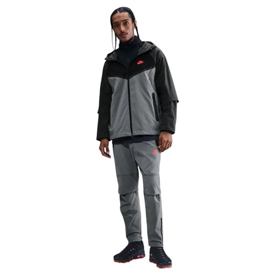 Chaqueta Nike Tech Windrunner Tejida En Gris Humo - Image 4
