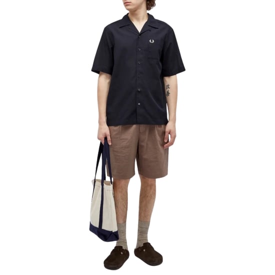 Camisa Ligera Texturizada Azul Marino De Fred Perry Para Vacaciones - Image 5