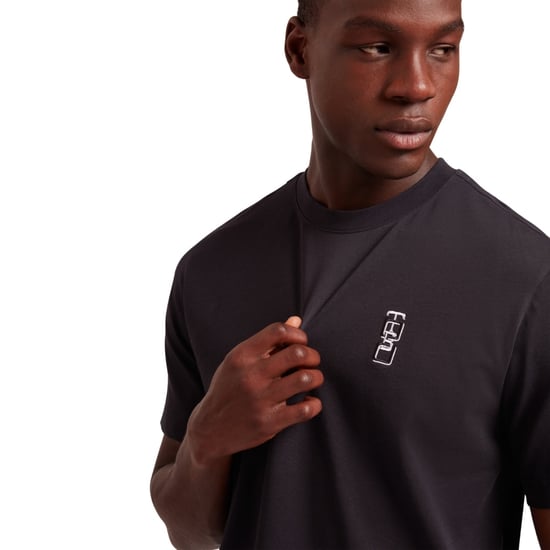 Camiseta Negra De La Marca Ted Baker Kuyrt - Image 5