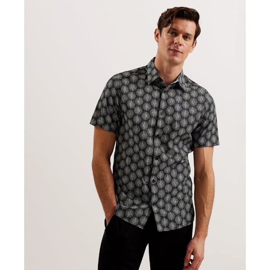 Camisa Negra De Manga Corta Con Estampado Geométrico Circular Pearsho De Ted Baker - Image 4