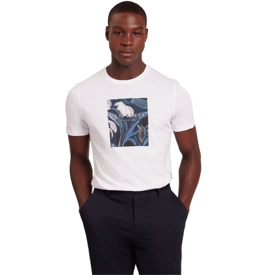 Camiseta Blanca Con Estampado Gráfico Justino Box De Ted Baker - Image 6