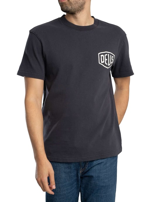 Deus Ex Machina Camiseta Teñida Con Escudo, Negro - Image 2