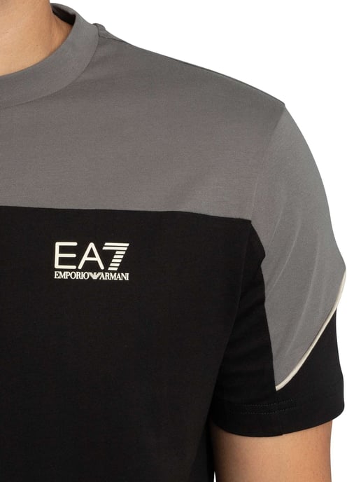 EA7 Camiseta Regular Con Logo En El Pecho, Negro - Image 4