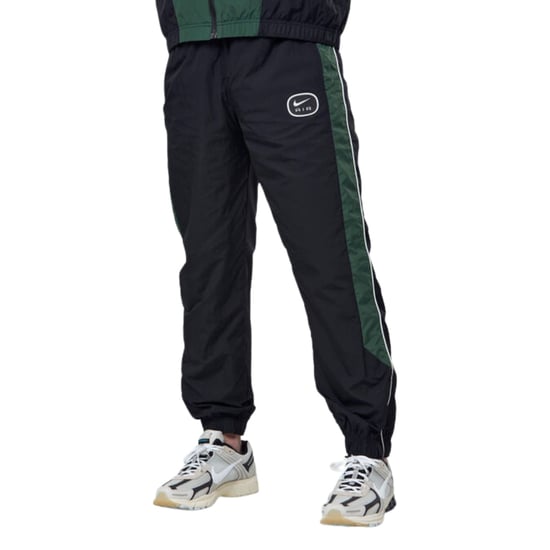 Pantalones Tejidos Negros Nike Air Nsw - Image 5