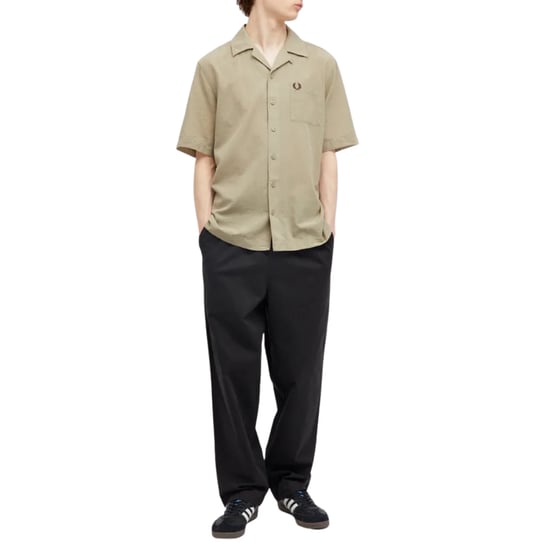 Camisa De Vacaciones Ligera Y Texturizada De Color Gris Cálido De Fred Perry - Image 5