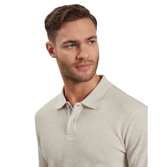 Polo Ted Baker Redman Regular Texturizado Color Crudo - Image 4