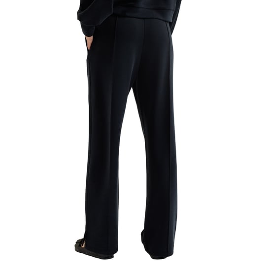 Joggers rectos abiertos de hem en negro con patrón sólido de Ted Baker para mujer - Image 3