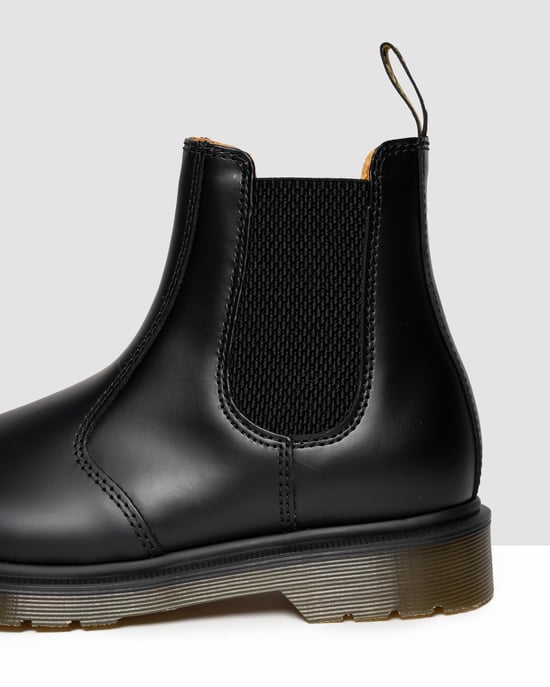 Dr Martens 2976 Smooth Unisex Chelsea Boot - Image 2