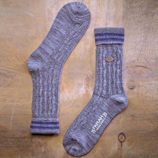 Paquete de 2 calcetines de algodón de punto por cable para hombre con parte superior vuelta - Image 4