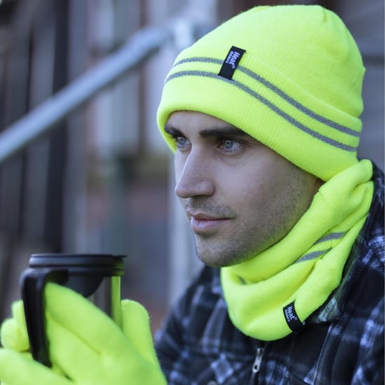 Gorro reflectante de alta visibilidad para hombre en naranja y amarillo - Image 4
